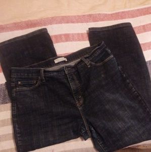 Woman's Levi's 512 Perfectly Slimming Jeans